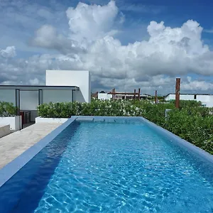 Apartment In 04 2beds- 6guests-mamitas Beach Area, Playa del Carmen